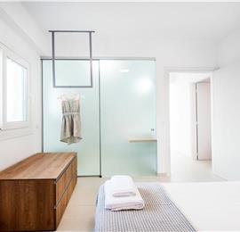 4 bedroom villa with pool & seaview, near Acharavi, sleeps 9